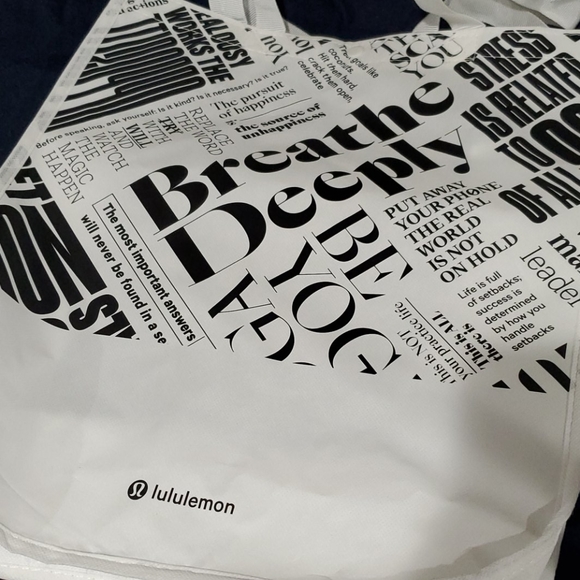 Lululemon Presence of Mind Red Fleece Wrap size 6 - Picture 13 of 14